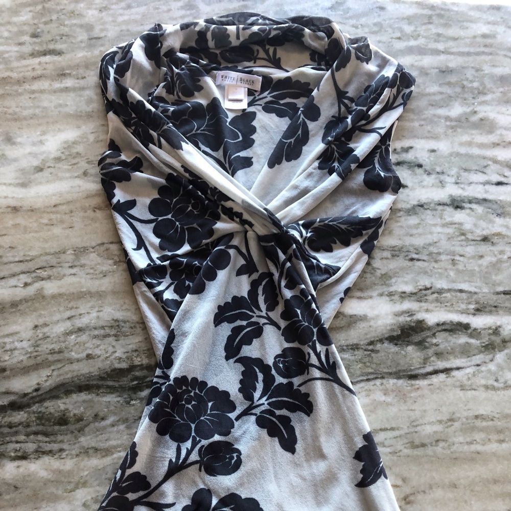 White House Black Market (Medium) floral top